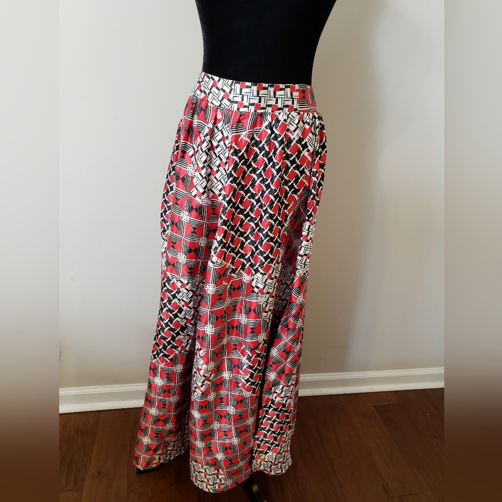 Stylish Red and Black Geometric Women's Skirt